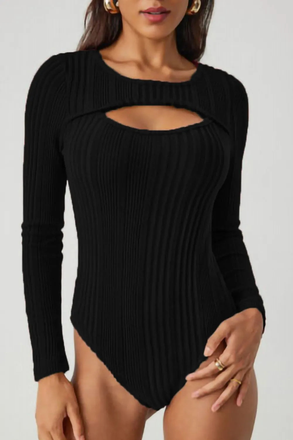 Ribbed Cutout Bodysuit – Élégance et Tendance au Quotidien