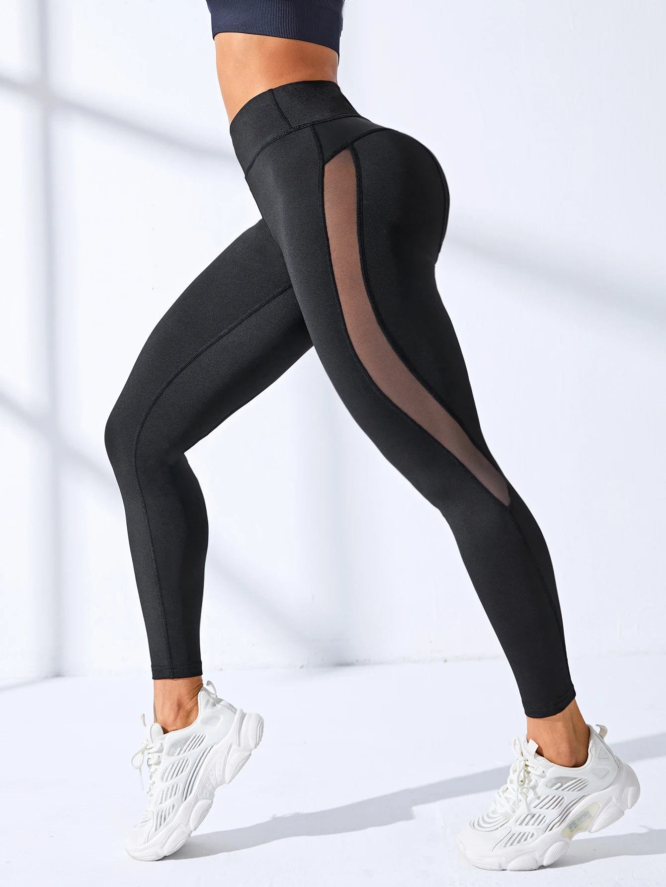 Women's Sports Leggings - High Waist &amp; Push-Up Effect 🍑