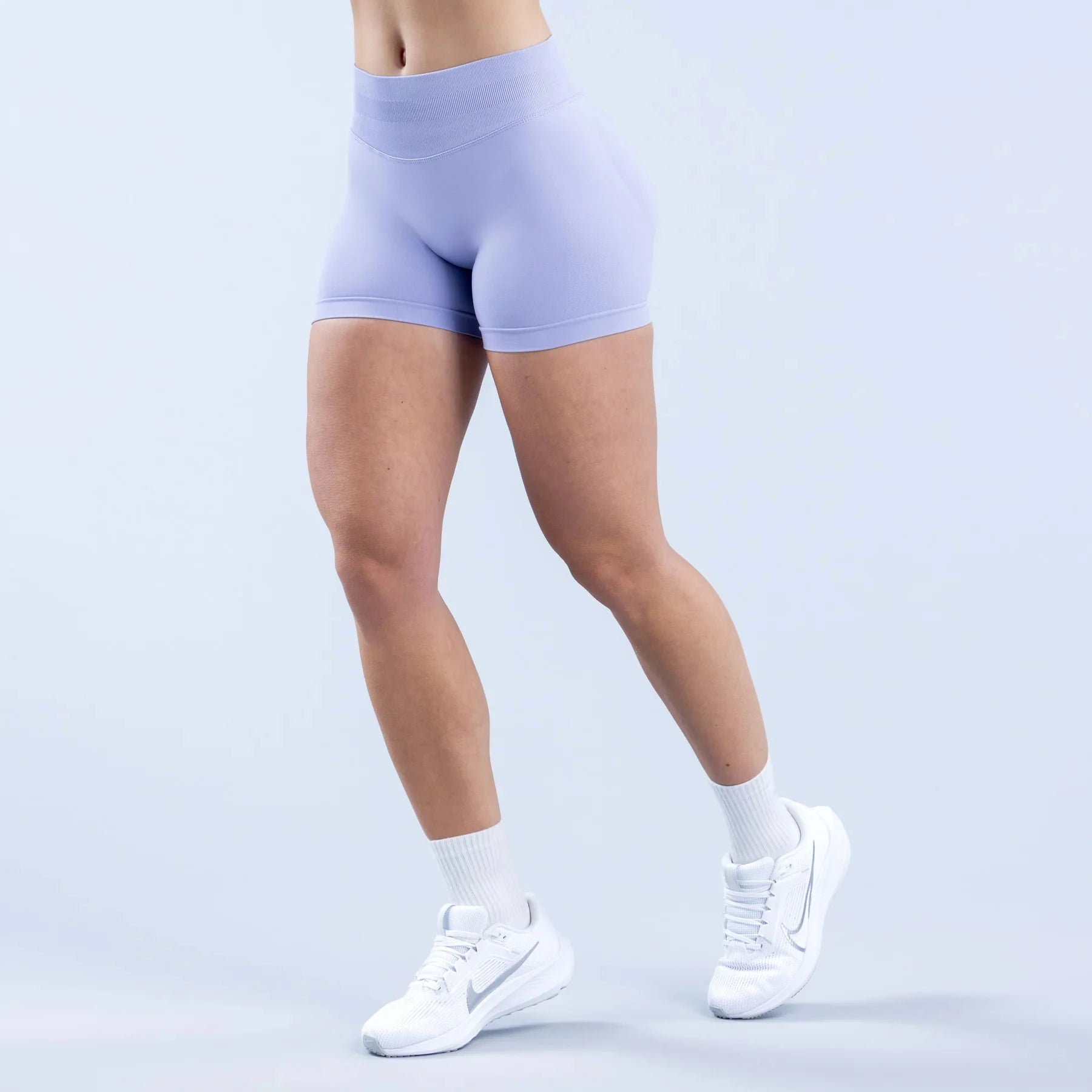 Seamless Impact Shorts – Enhance Your Curves in Style