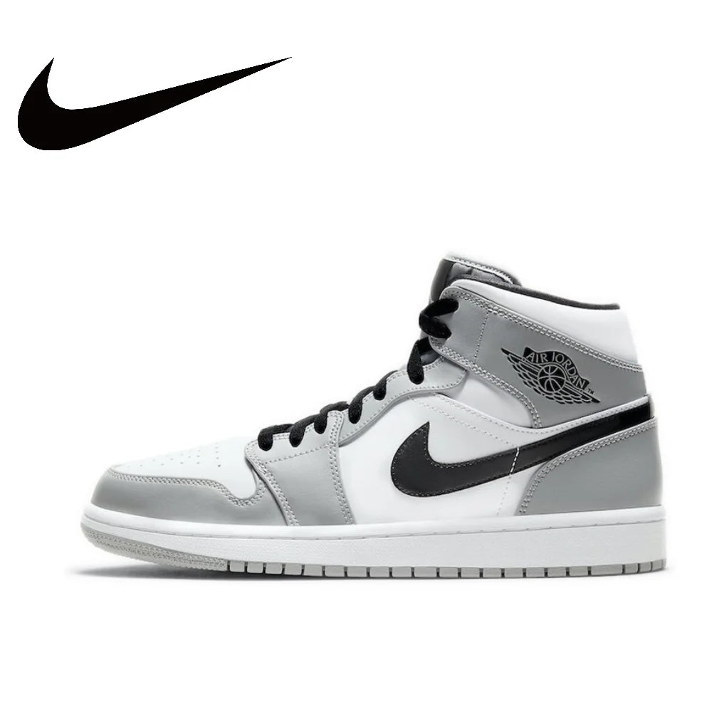 Nike Air Jordan 1 Mens trainers Medium Cut Basketball Shoes White