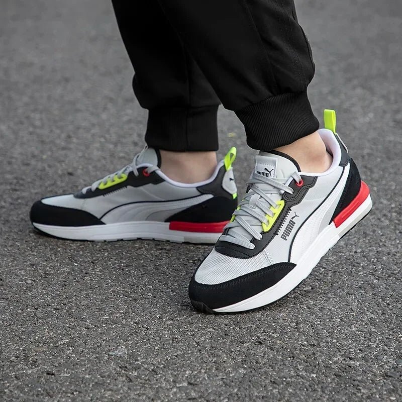 PUMA R22 – Le Style Rétro Réinventé pour un Confort Moderne