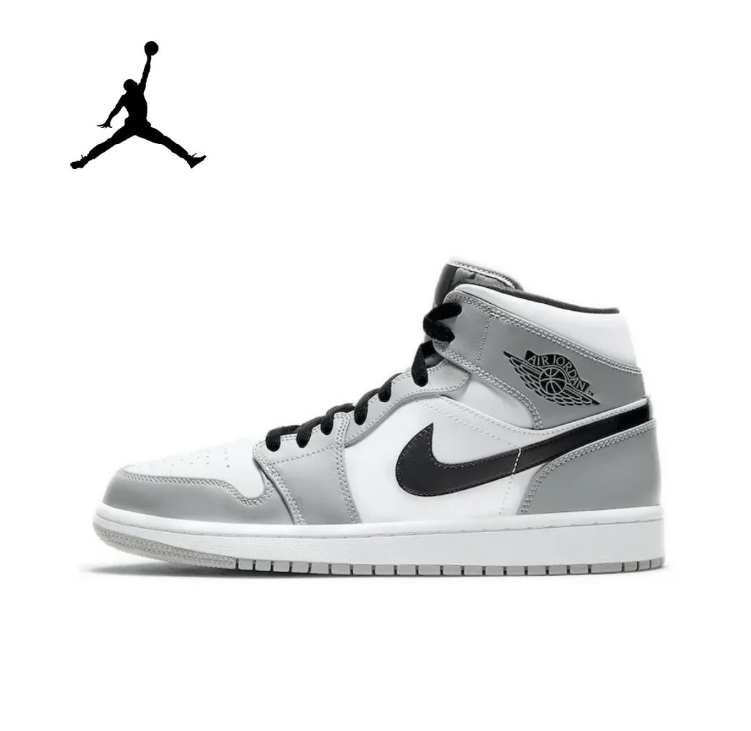 Nike Air Jordan 1 Mens trainers Medium Cut Basketball Shoes White