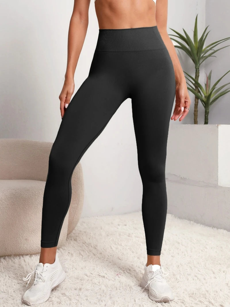 Seamless Women's Sports Leggings - Sculpting and Shaping