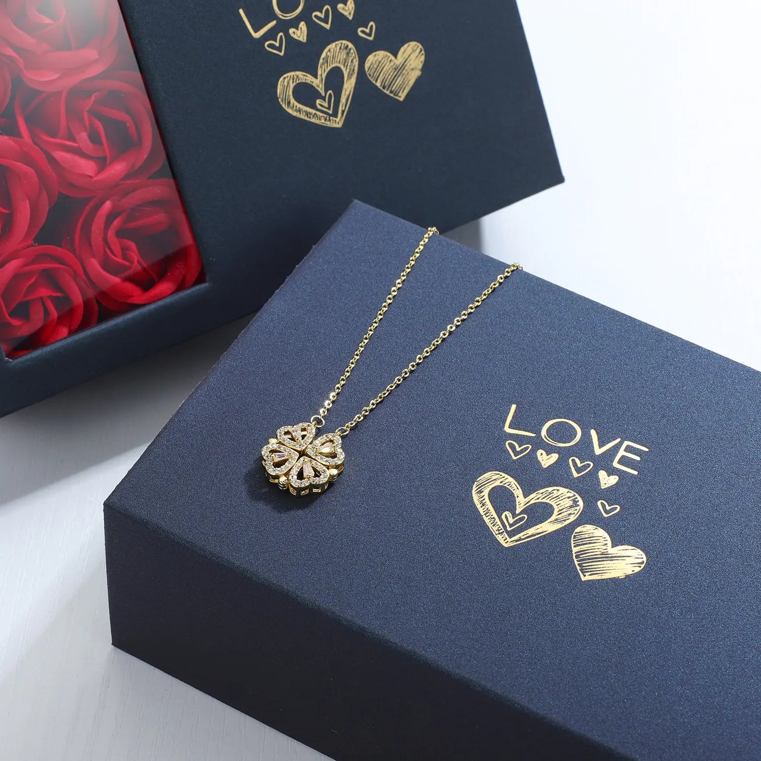 Rose Gift Box with Four-Leaf Grass and Heart Necklaces