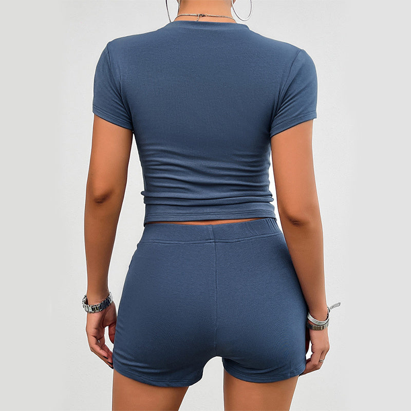 Ensemble de Sport Ajusté – 2 Pièces (T-shirt & Short) 🏃‍♀️✨